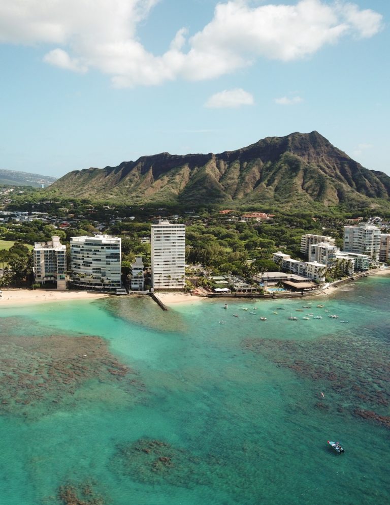 Cityscape tour of the beach in Honolulu, Hawaii.